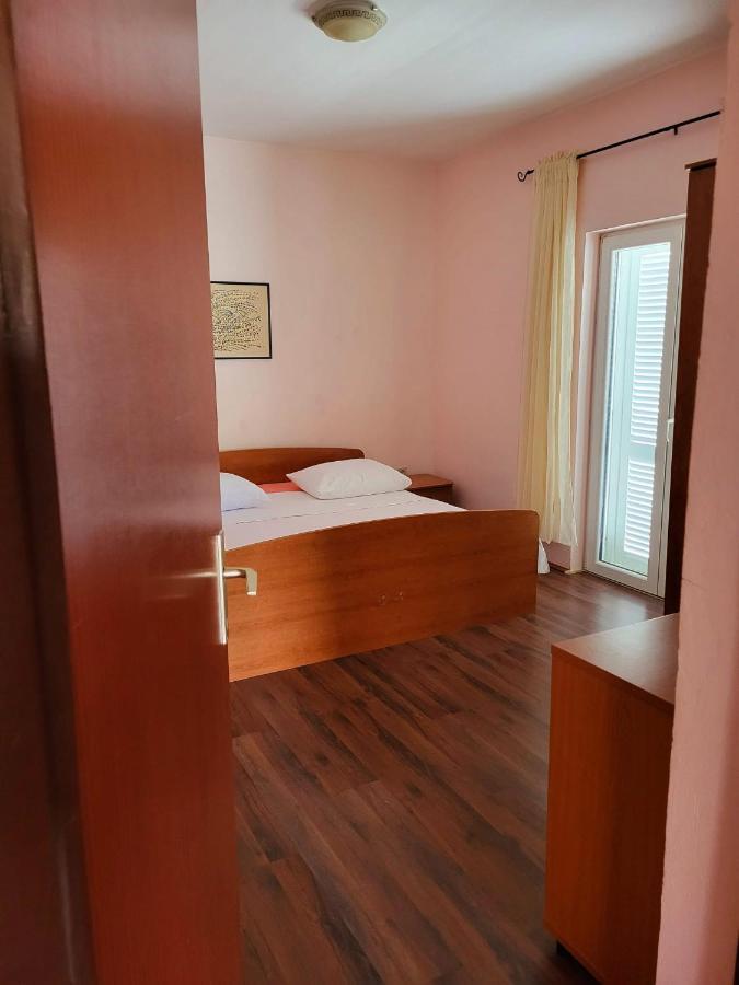 Apartment Raslina Exteriér fotografie