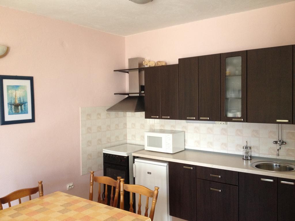 Apartment Raslina Pokoj fotografie