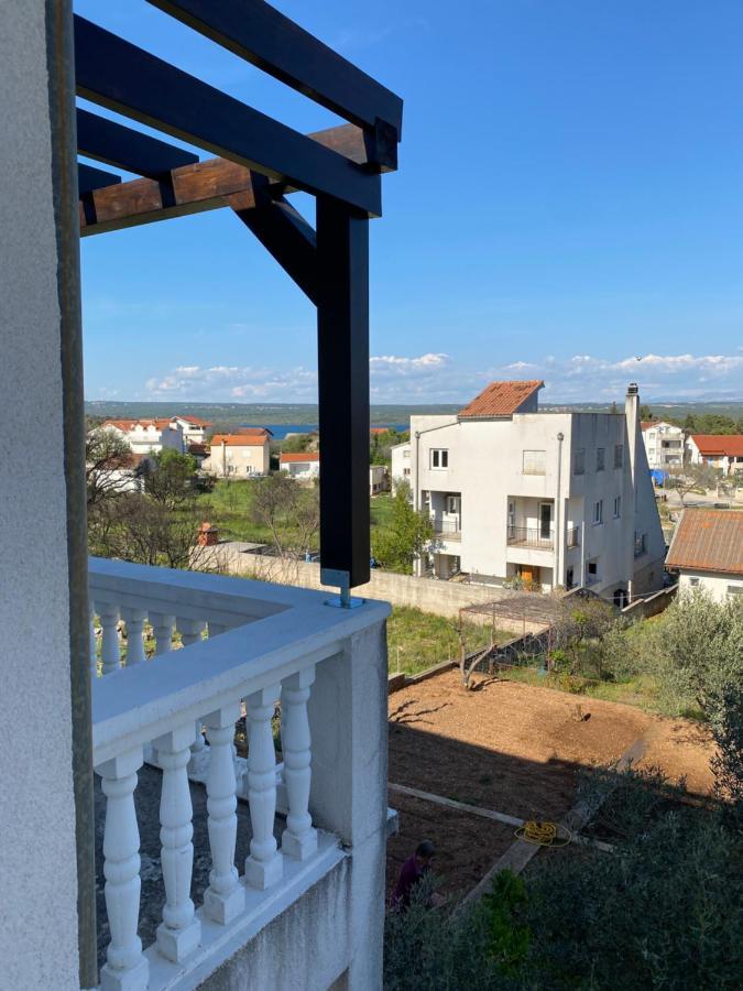 Apartment Raslina Exteriér fotografie