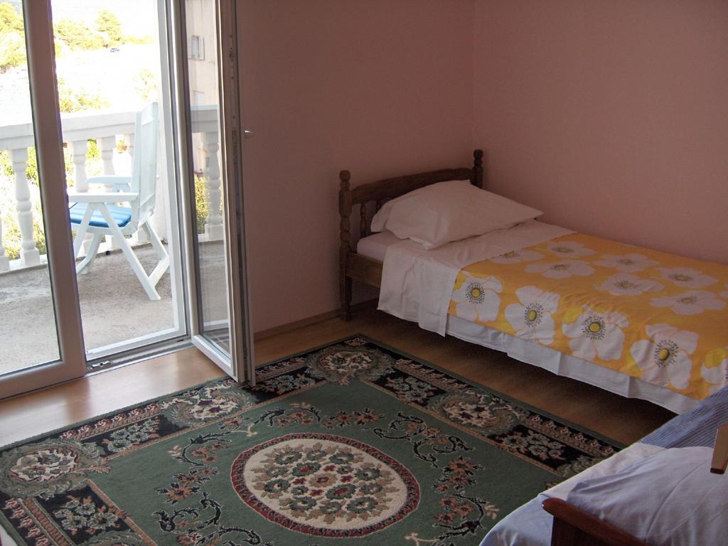 Apartment Raslina Pokoj fotografie